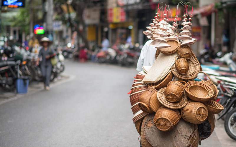 Vendedor callejero de Hanoi