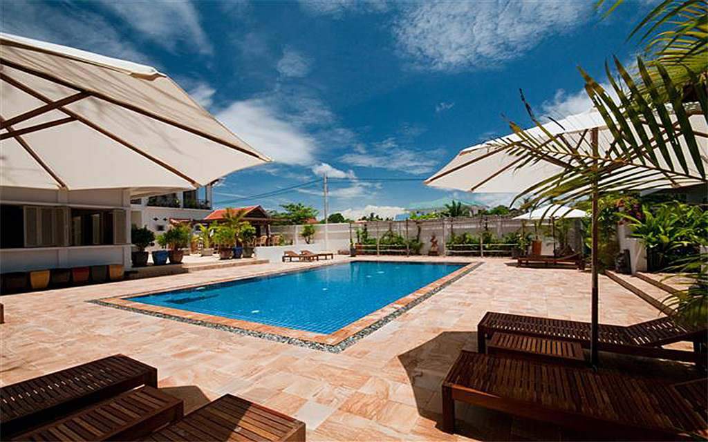 Bambu Battambang Hotel Swimming Pool 