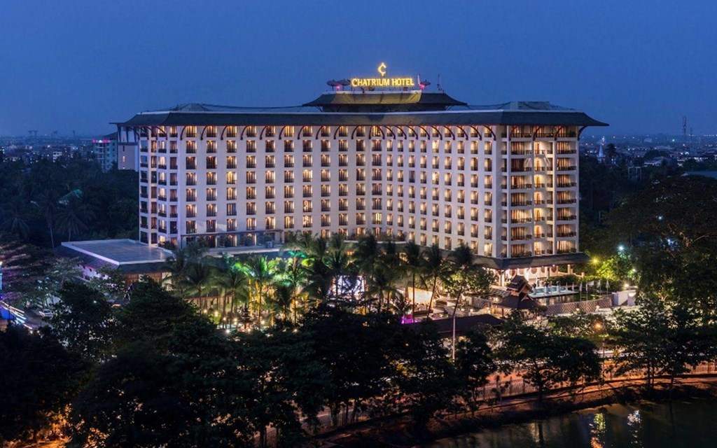 Chatrium Hotel Royal Lake Yangon