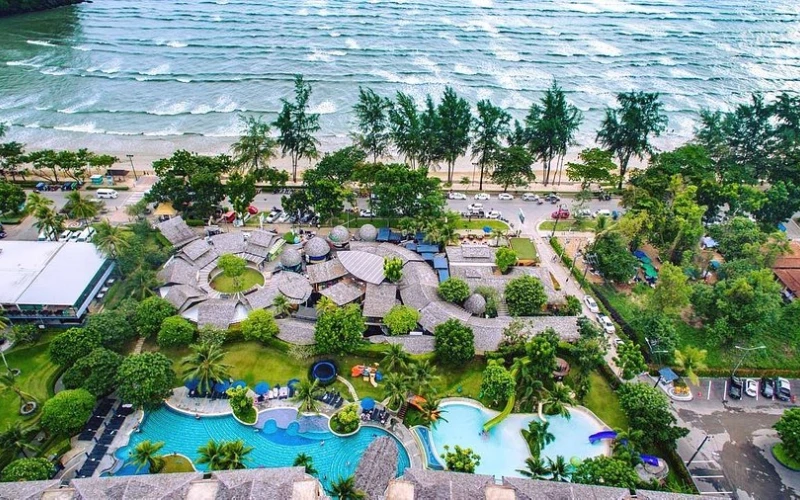Brasileiros buscam resorts à beira mar em Ao Nang