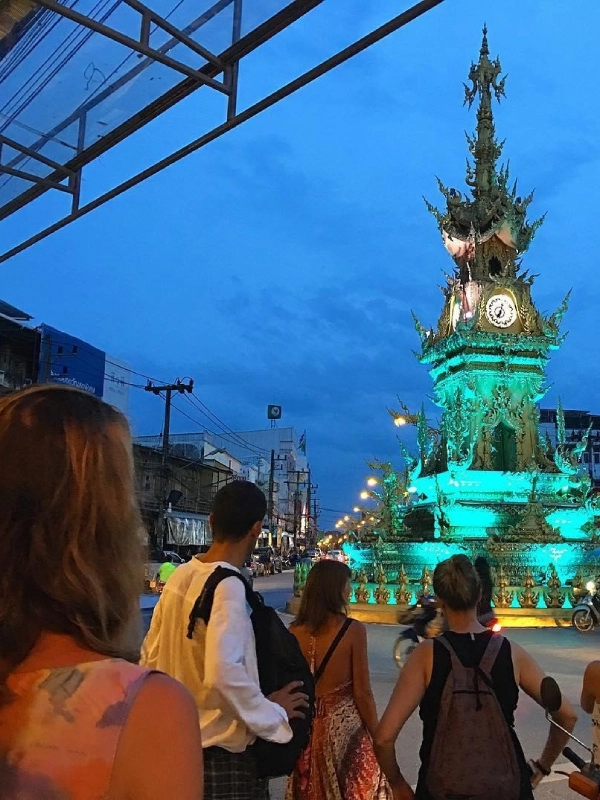 chaing rai clock tower