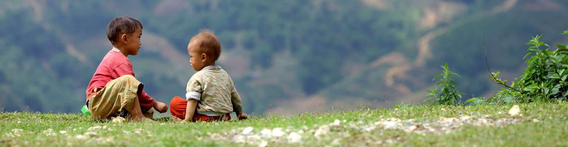 Mong children playing in Sapa