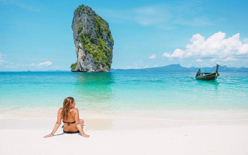 women on thailand beach