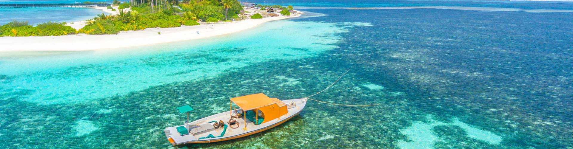 Olhuveli island in Maldives