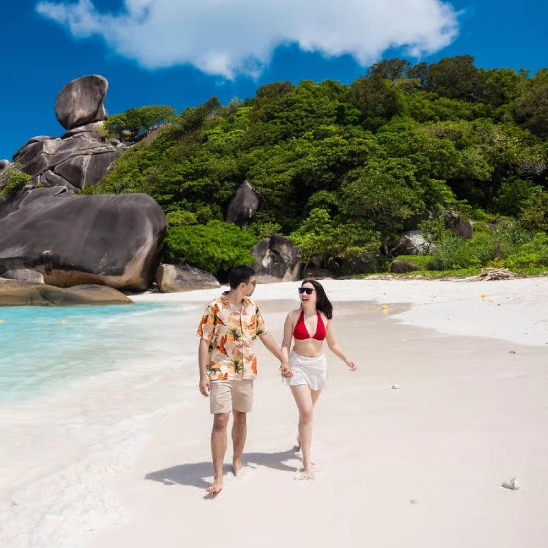 Koh Similan destaca águas claras e vida marinha