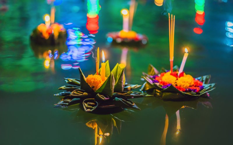 Loy krathong in chiang mai