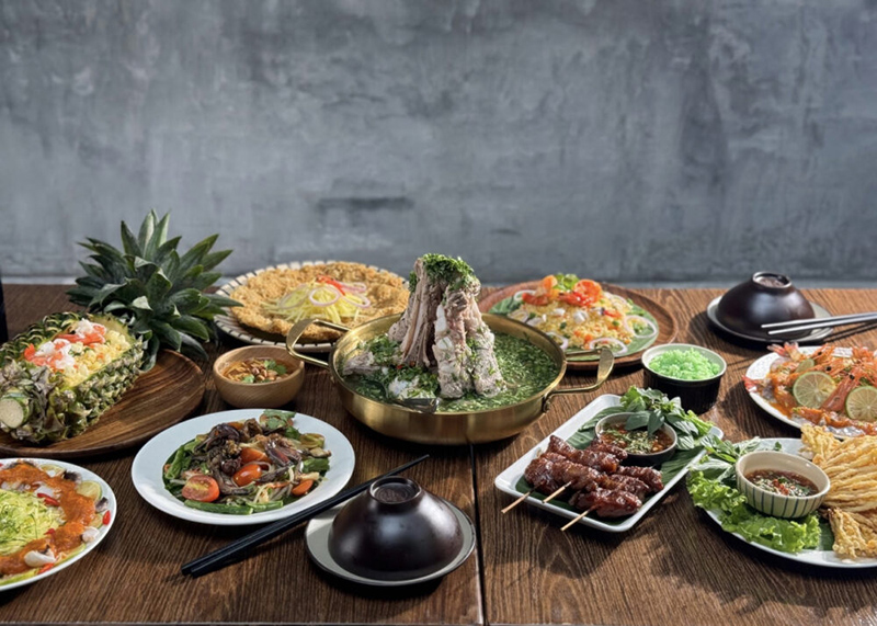 A comida de rua de Chiang Mai oferece uma saborosa jornada pela culinária do norte da Tailândia.