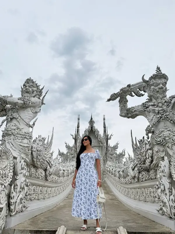 Visite o Templo Branco & Templo Azul em Chiang Rai