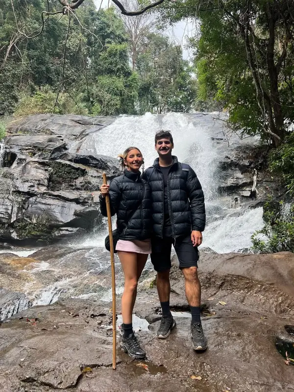 Trekking e exploraao das cachoeiras em Doi Inthanon.