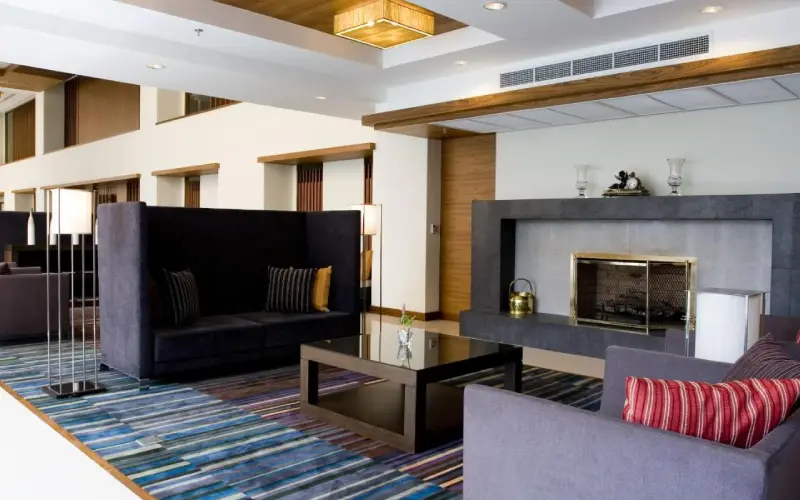 Com alto padrão e localização privilegiada, o Kantary Hills oferece luxo e conforto.