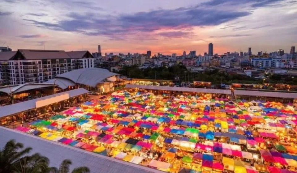 Viagem para Mercado de Chatuchak
