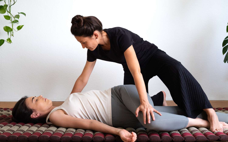 Massagem tailandesa oferece relaxamento em Chiang Mai