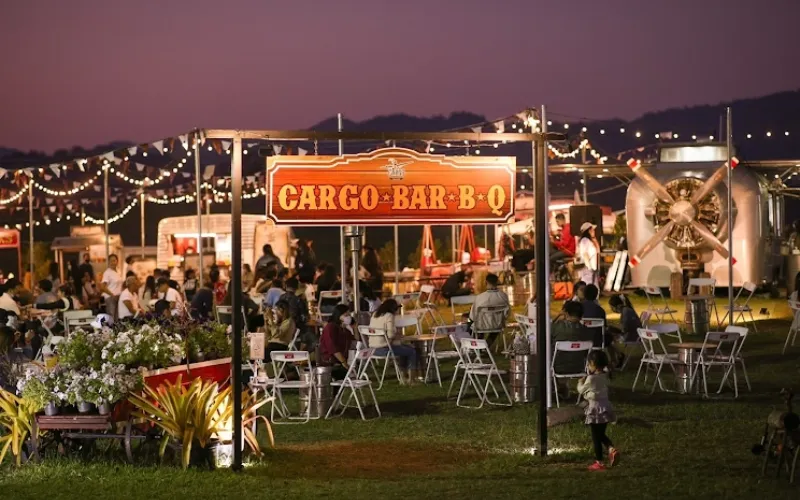 Cargo BBQ é ponto animado para famílias e grupos