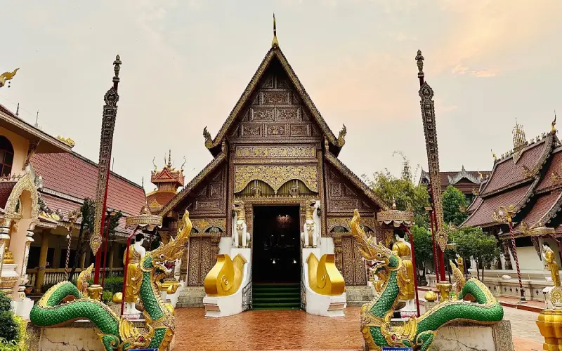 wat phra singh templo chiang rai