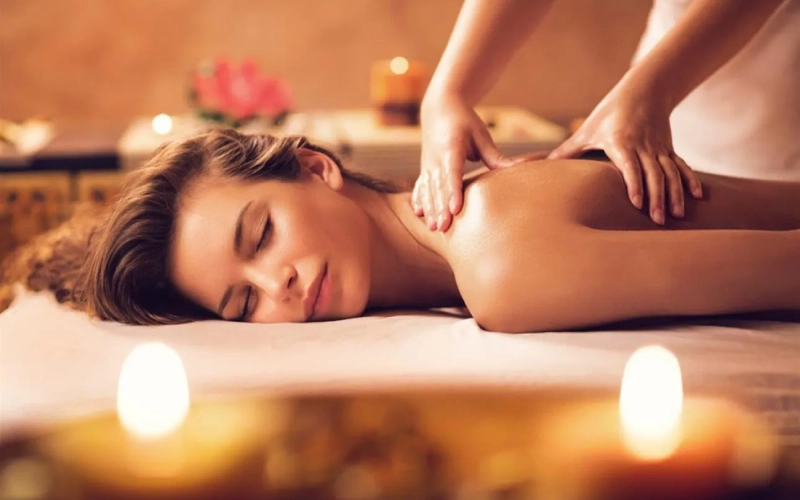 Massagem tailandesa oferece relaxamento em Chiang Mai