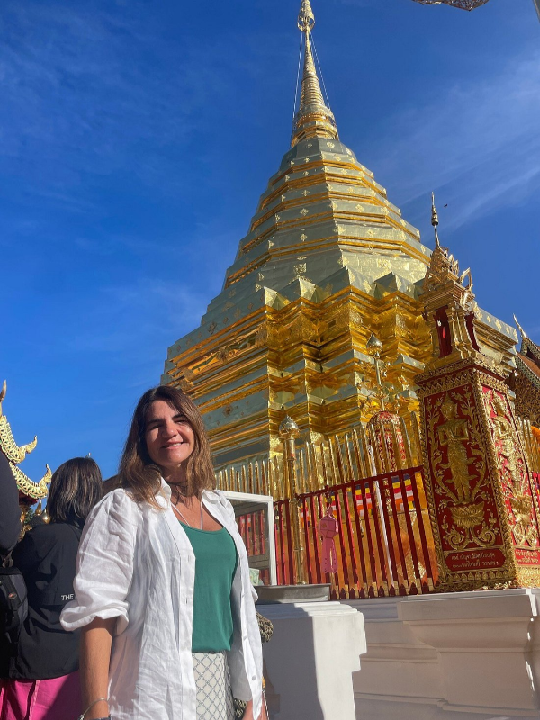 No topo da montanha, este templo icônico revela Chiang Mai com beleza e espiritualidade