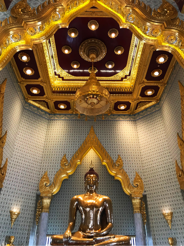 O Buda Dourado é a maior estátua de ouro maciço do mundo