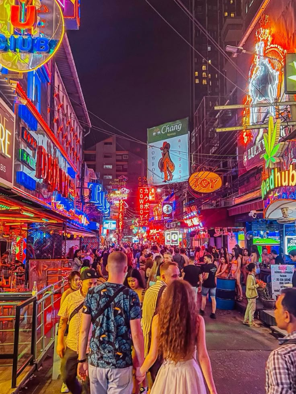 Sukhumvit Nightlife é a área com a vida noturna mais vibrante de Bangkok