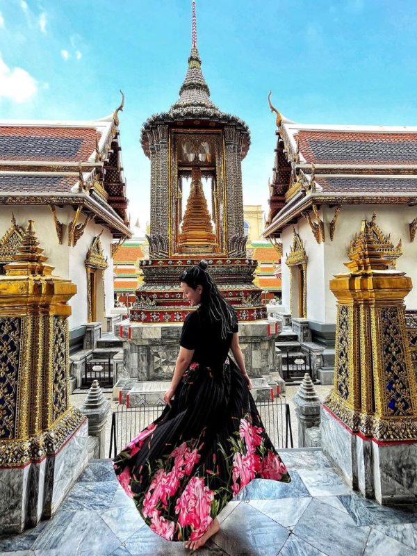 Vista-se modestamente e permaneça em silêncio no Wat Phra Kaew