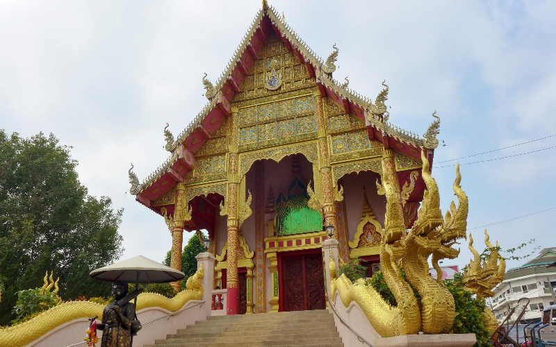 Wat Mung Muang é um pequeno templo no centro de Chiang Rai