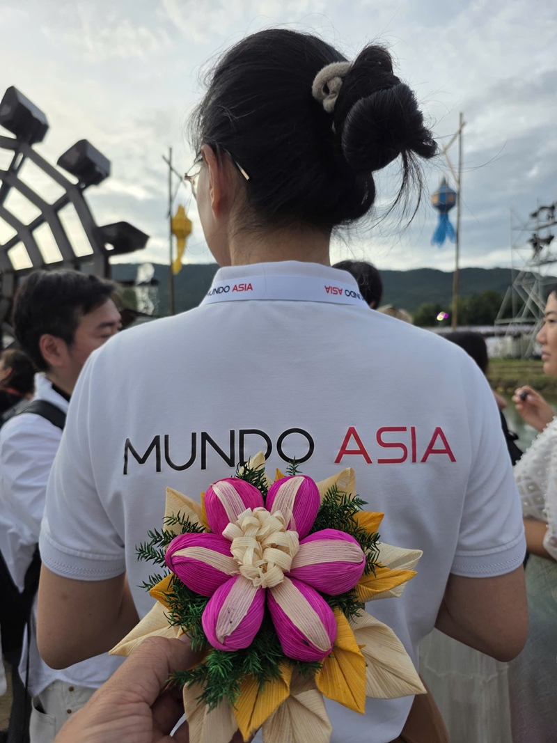 Recomenda-se comprar ingressos com agências parceiras como a Mundo Asia Tours, que oferecem pacotes para o evento