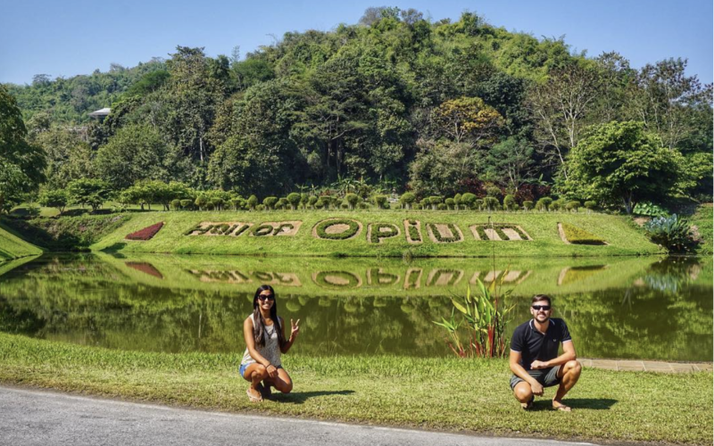 Entrada do Salão do Ópio une verde e tradição