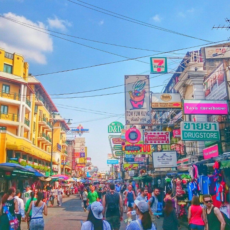 Khao San Road é ideal para vida noturna e aventuras