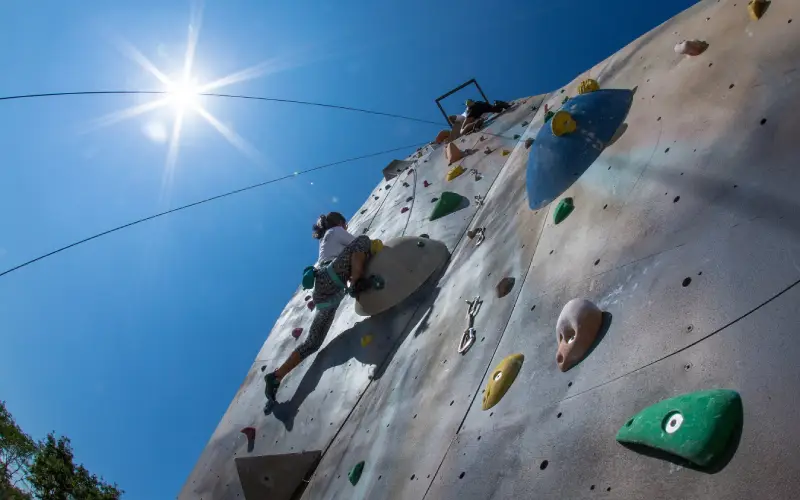 Escalada: aventura e superação no parque