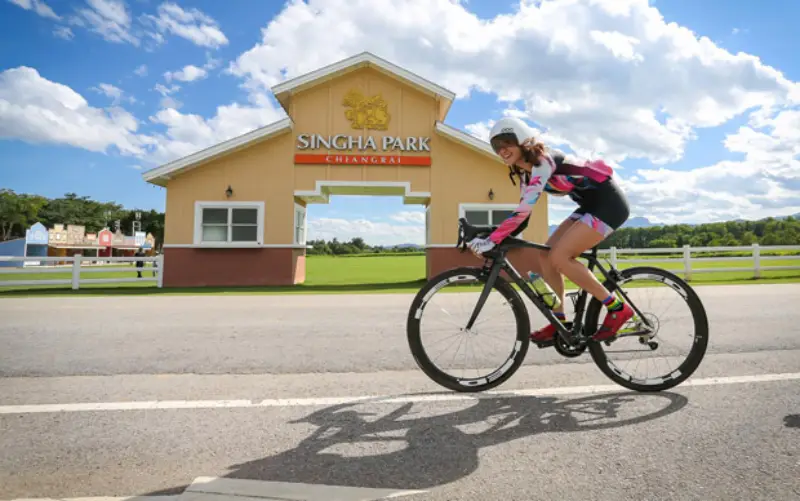 Alugue bike ou moto e explore o parque livre