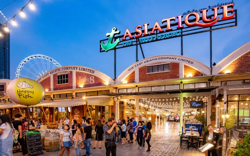 Asiatique mistura moda, comida e vistas do rio