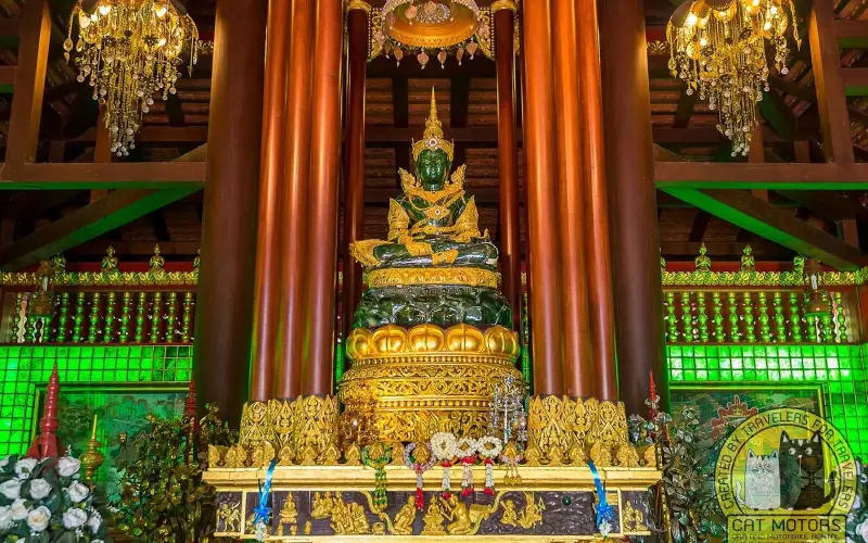 Wat Phra Kaew: lar do Buda de Esmeralda