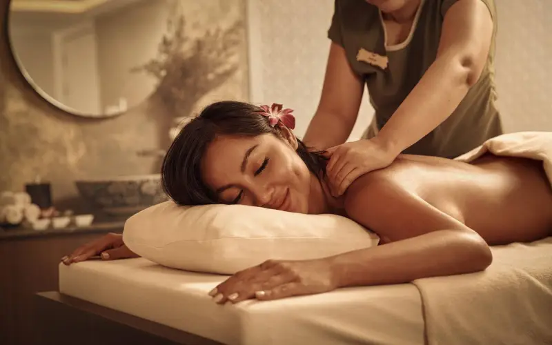 A massagem tailandesa é famosa em todo o mundo