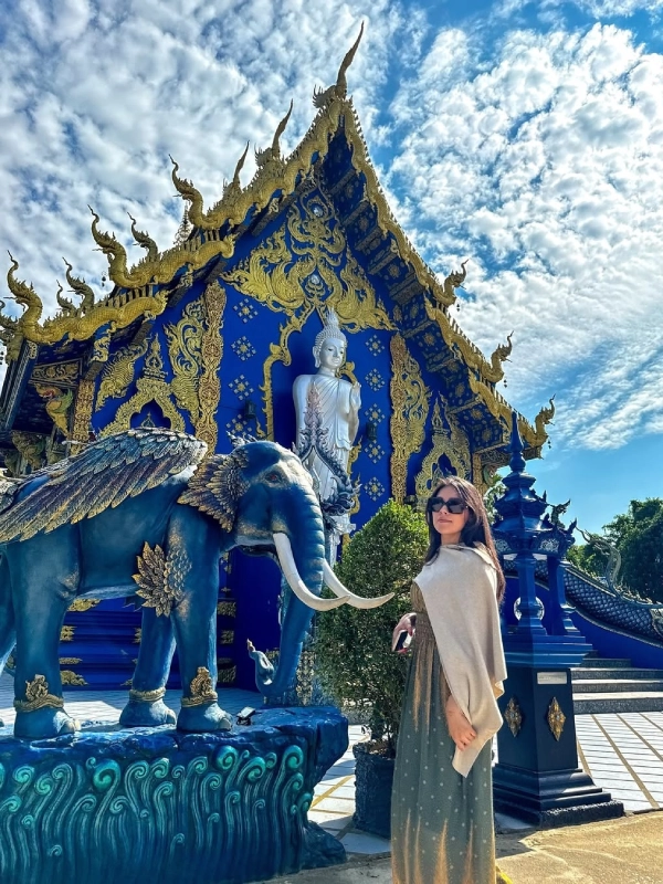 Golden details, mythical guards amaze visitors