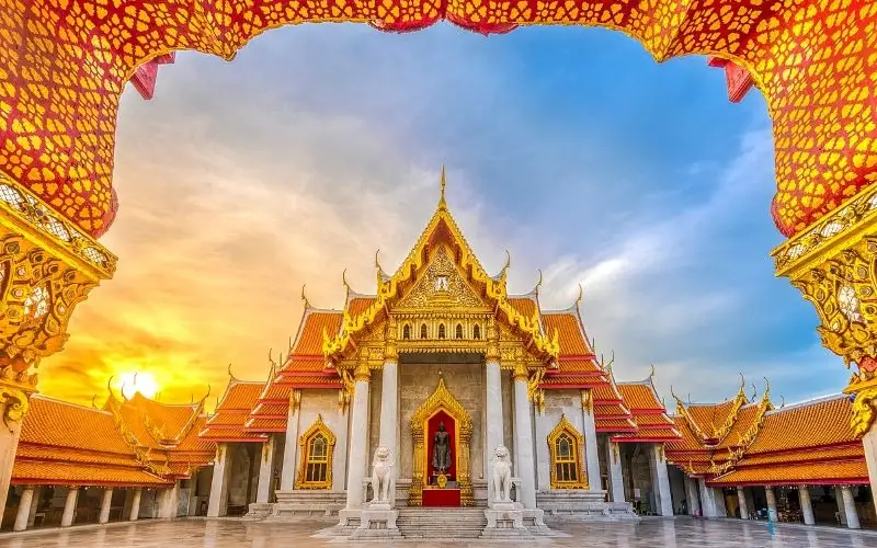 Wat Benchamabophit: templo de mármore italian