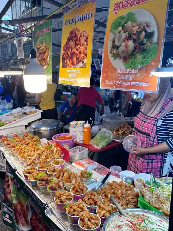 Comida de rua é o coração da culinária de Phuket