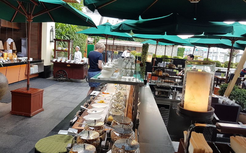 Mandarin Oriental é hotel lendário à beira do rio