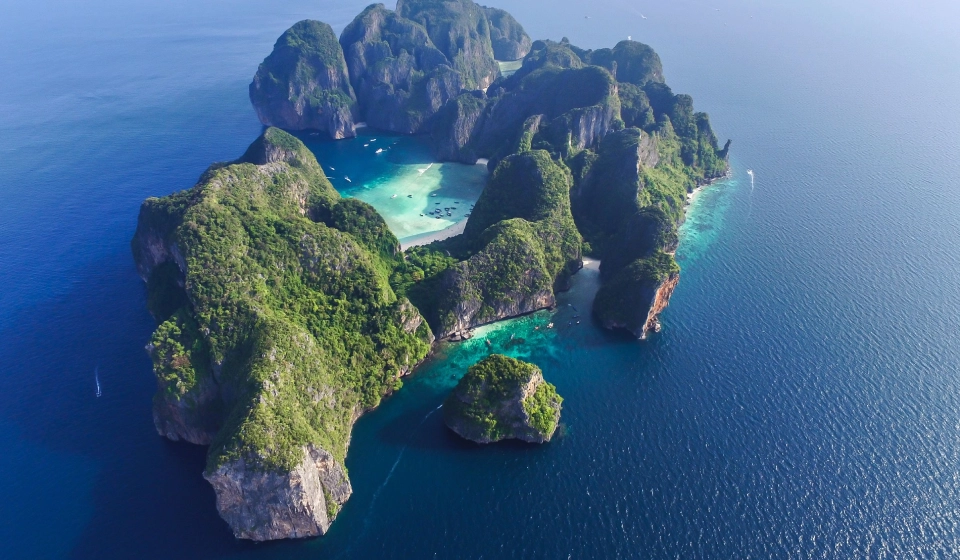 Maya Bay Koh Phi Phi - um paraíso litorâneo tailandês imperdível para as férias dos seus sonhos