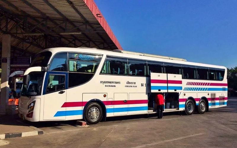 Turistas devem escolher carro particular confiável
