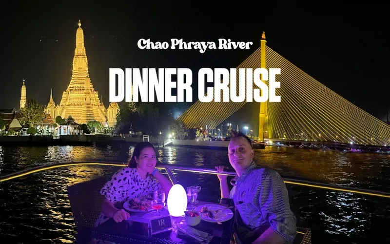 Cruzeiro noturno no Chao Phraya oferece jantar e música