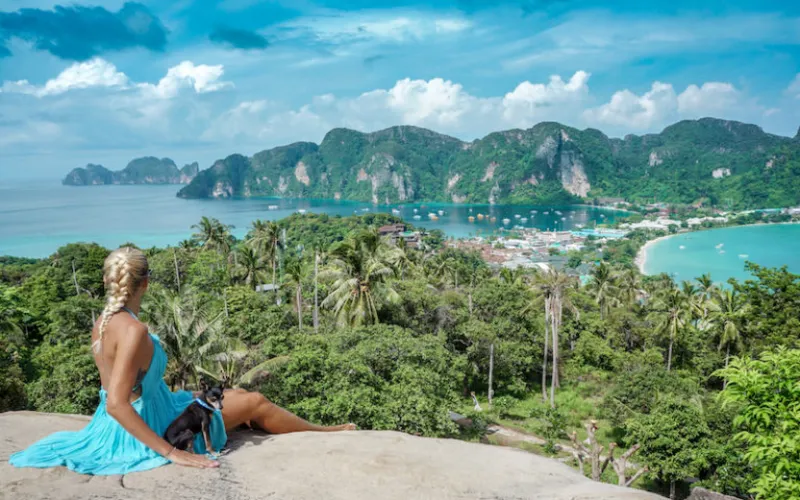Suba ao mirante de Phi Phi e admire a vista deslumbrante