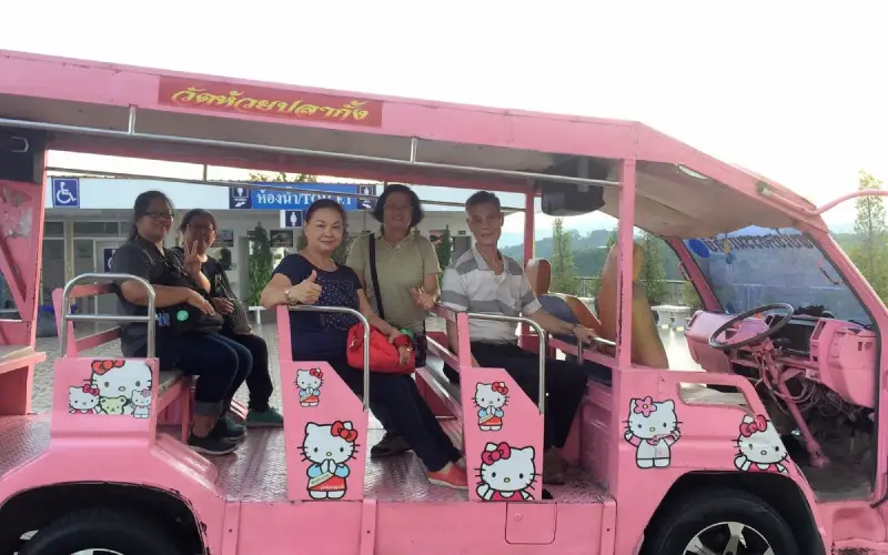 Mundo Asia Tours recomenda agendar antes táxi Grab ou tuk-tuk