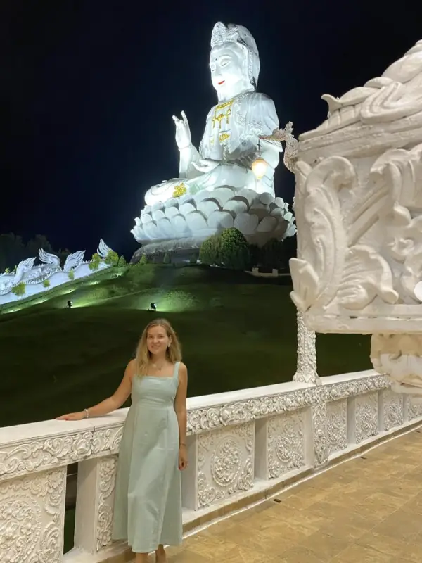 À noite, use modo noturno para captar luzes com detalhes