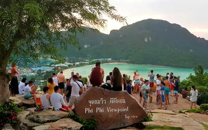Mirante revela vistas incríveis de Koh Phi Phi