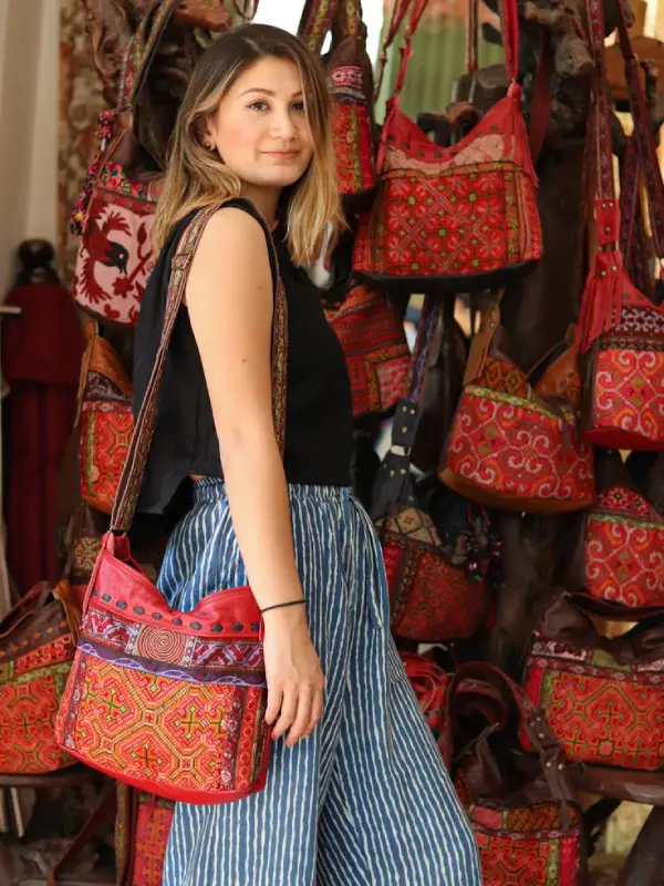 Bolsas artesanais Hmong bordadas à mão da Tailândia