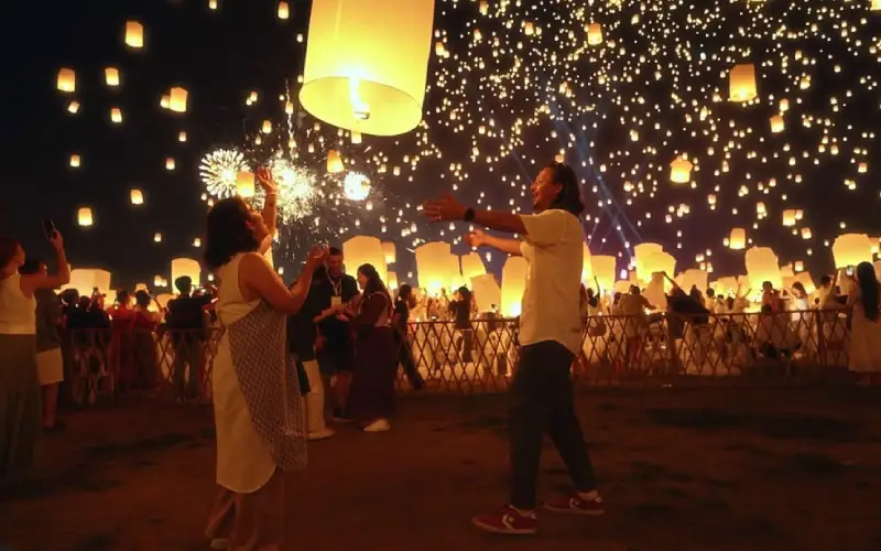 Festival Yi Peng em novembro encanta os amantes da cultura