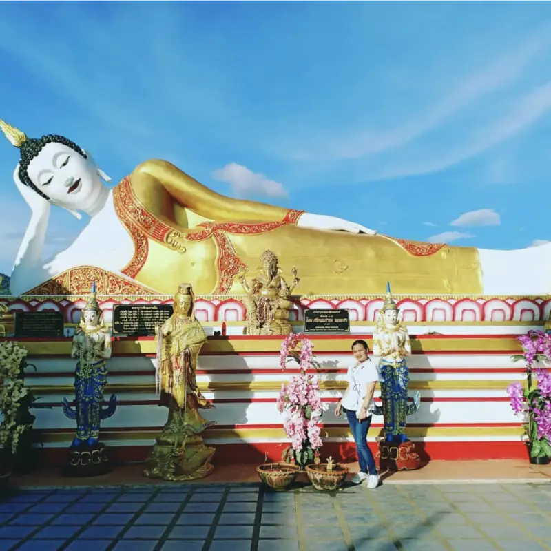 Explore o templo e sinta o peso da história