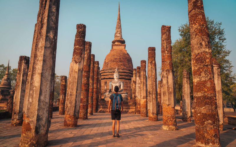 Parque Histórico de Sukhothai é alternativa cultural tranquila
