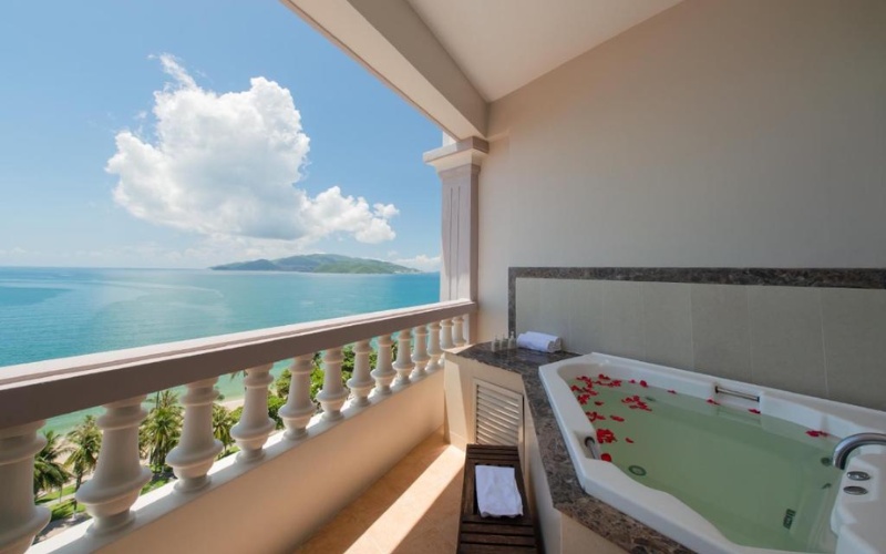 Sunrise Nha Trang Beach Hotel & Spa