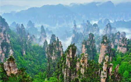 Viaje a China y Chongqing con las montañas Zhangjiajie de Avatar.