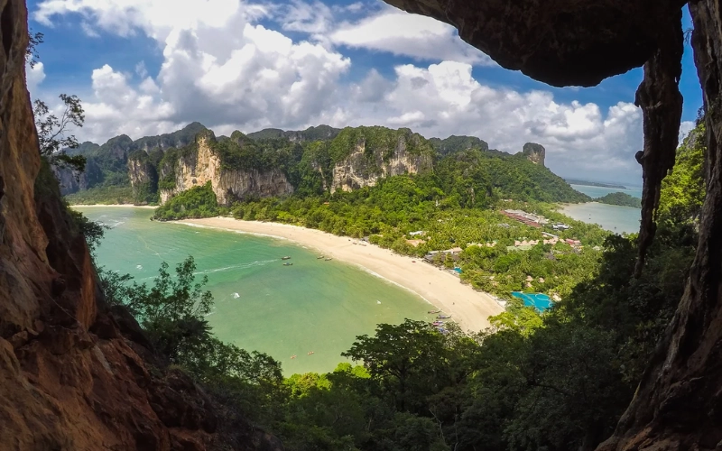 Caminhe ao Mirante Railay para nascer do sol